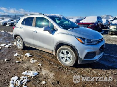 Czwarte zdjęcie samochodu z boku: 2019 CHEVROLET TRAX 1LT VIN:KL7CJPSB2KB746925 - miniatura