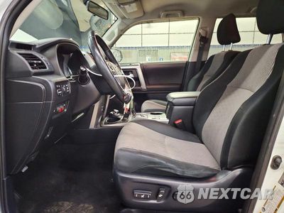 Zdjęcie 7 z 13 samochodu: 2015 TOYOTA 4RUNNER SR5 VIN:JTEBU5JR1F5243623 - miniatura