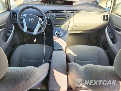Zdjęcie 8 z 12 samochodu: 2010 TOYOTA PRIUS III VIN:JTDKN3DU8A5012524 - miniatura