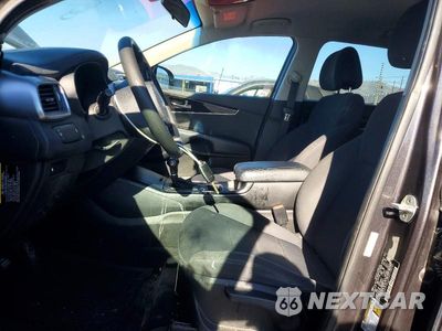 Zdjęcie 7 z 13 samochodu: 2016 KIA SORENTO LX VIN:5XYPGDA30GG159244 - miniatura