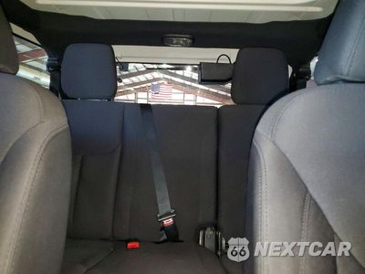 Zdjęcie 10 z 13 samochodu: 2015 JEEP WRANGLER UNLIMITED SPORT VIN:1C4BJWDG0FL529584 - miniatura