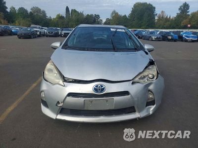 Piąte zdjęcie samochodu w środku: 2013 TOYOTA PRIUS C THREE VIN:JTDKDTB32D1538432 - miniatura