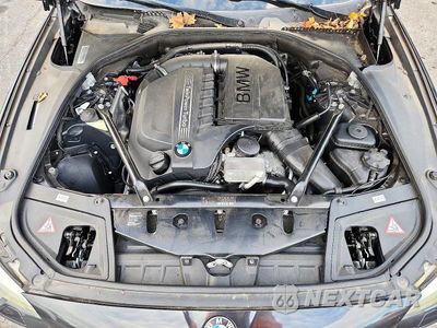 Zdjęcie 11 z 12 samochodu: 2012 BMW 535 XI VIN:WBAFU7C51CDU65007 - miniatura