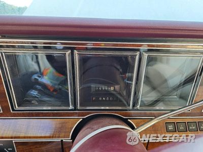 Zdjęcie 9 z 12 samochodu: 1989 LINCOLN TOWN CAR SIGNATURE VIN:1LNBM82F2KY806421 - miniatura
