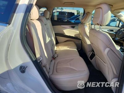 Zdjęcie 11 z 13 samochodu: 2020 LINCOLN NAUTILUS VIN:2LMPJ6J98LBL29608 - miniatura