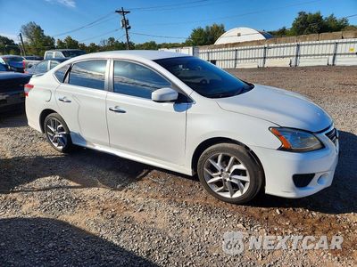 Czwarte zdjęcie samochodu z boku: 2014 NISSAN SENTRA SR VIN:3N1AB7AP0EY262748 - miniatura