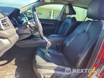 Zdjęcie 7 z 12 samochodu: 2018 TOYOTA CAMRY SE VIN:4T1B11HKXJU564309 - miniatura