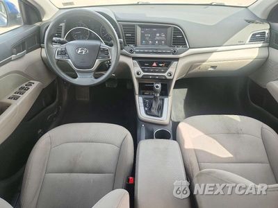 Zdjęcie 8 z 12 samochodu: 2017 HYUNDAI ELANTRA SE VIN:5NPD84LF1HH131535 - miniatura