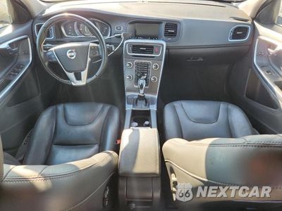 Zdjęcie 8 z 12 samochodu: 2015 VOLVO V60 PREMIER VIN:YV140MEK3F1219907 - miniatura