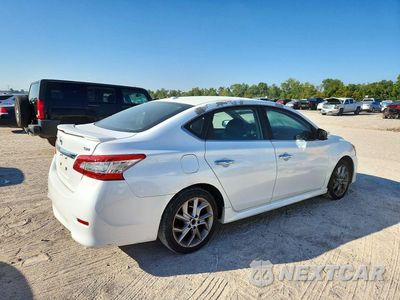 Trzecie zdjęcie samochodu z tyłu: 2015 NISSAN SENTRA SR VIN:3N1AB7APXFY225935 - miniatura