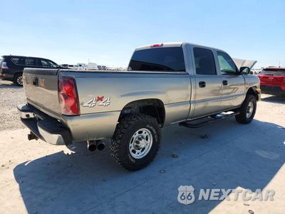 Trzecie zdjęcie samochodu z tyłu: 2003 CHEVROLET SILVERADO K2500 HEAVY DUTY VIN:1GCHK23U63F214516 - miniatura