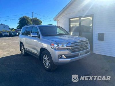Czwarte zdjęcie samochodu z boku: 2018 TOYOTA LAND CRUISER BASE VIN:JTMCY7AJ7J4071759 - miniatura