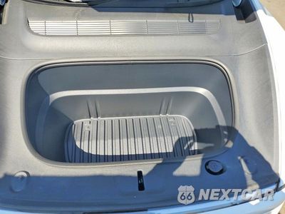 Zdjęcie 11 z 12 samochodu: 2026 TESLA MODEL Y VIN:7SAYGDED4TF441673 - miniatura