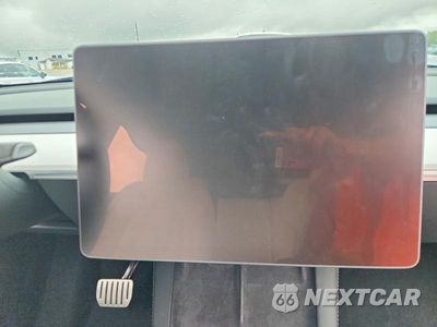Zdjęcie 9 z 12 samochodu: 2024 TESLA MODEL Y VIN:7SAYGDEF7RA309045 - miniatura