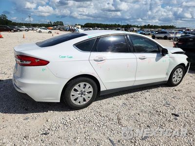 Trzecie zdjęcie samochodu z tyłu: 2020 FORD FUSION S VIN:3FA6P0G75LR266844 - miniatura