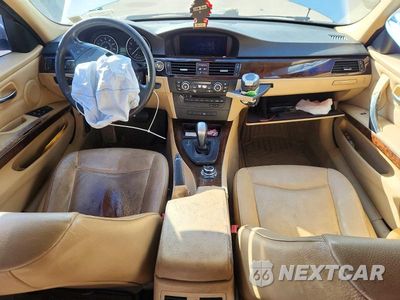 Zdjęcie 8 z 12 samochodu: 2010 BMW 328 XI SULEV VIN:WBAPK5C56AA652191 - miniatura