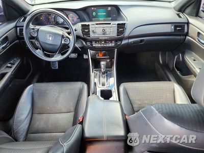 Zdjęcie 8 z 12 samochodu: 2017 HONDA ACCORD SPORT VIN:1HGCR2F5XHA296864 - miniatura