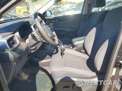 Zdjęcie 7 z 13 samochodu: 2019 KIA SORENTO LX V6 VIN:5XYPGDA58KG522366 - miniatura