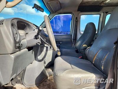 Zdjęcie 7 z 12 samochodu: 2008 FORD ECONOLINE E250 VAN VIN:1FTNE24W58DA66291 - miniatura