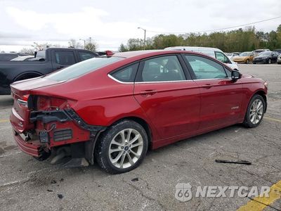Trzecie zdjęcie samochodu z tyłu: 2019 FORD FUSION SE VIN:3FA6P0LU8KR101543 - miniatura