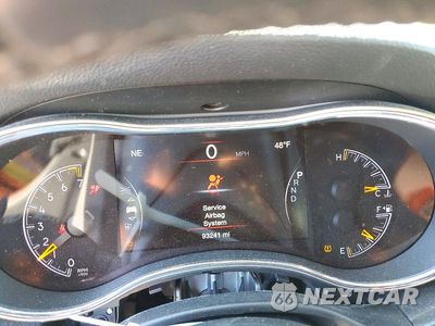 Zdjęcie 9 z 13 samochodu: 2018 JEEP GRAND CHEROKEE LAREDO VIN:1C4RJFAG9JC350570 - miniatura