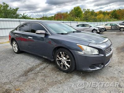 Czwarte zdjęcie samochodu z boku: 2013 NISSAN MAXIMA 3.5 S VIN:1N4AA5AP5DC842417 - miniatura