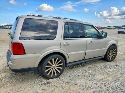 Trzecie zdjęcie samochodu z tyłu: 2005 LINCOLN NAVIGATOR VIN:5LMFU27565LJ05958 - miniatura