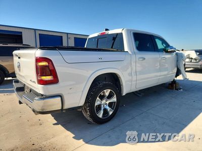Trzecie zdjęcie samochodu z tyłu: 2022 RAM 1500 LARAMIE VIN:1C6SRFJT4NN267525 - miniatura