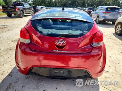 Zdjęcie 6 z 12 samochodu: 2013 HYUNDAI VELOSTER BASE VIN:KMHTC6AD7DU097801 - miniatura