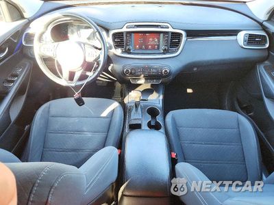 Zdjęcie 8 z 13 samochodu: 2017 KIA SORENTO LX VIN:5XYPG4A31HG255644 - miniatura