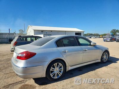 Trzecie zdjęcie samochodu z tyłu: 2012 HYUNDAI GENESIS 3.8L VIN:KMHGC4DD0CU193334 - miniatura