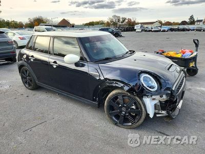 Czwarte zdjęcie samochodu z boku: 2024 MINI COOPER S VIN:WMW53DK05R2U41607 - miniatura