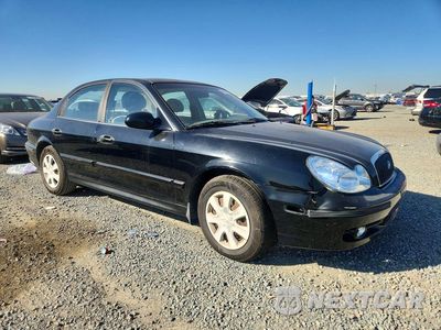 Czwarte zdjęcie samochodu z boku: 2005 HYUNDAI SONATA GL VIN:KMHWF25S05A191219 - miniatura
