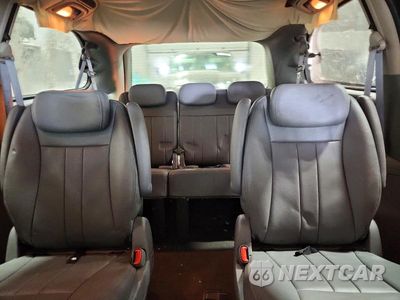 Zdjęcie 10 z 13 samochodu: 2005 DODGE GRAND CARAVAN SXT VIN:2D4GP44L85R581074 - miniatura