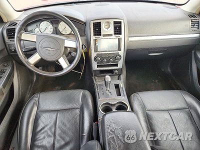 Zdjęcie 8 z 12 samochodu: 2010 CHRYSLER 300 TOURING VIN:2C3CA5CV8AH167240 - miniatura