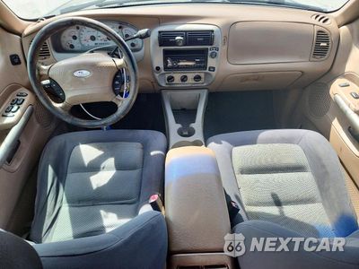Zdjęcie 8 z 12 samochodu: 2001 FORD EXPLORER SPORT TRAC VIN:1FMZU67EX1UC69113 - miniatura