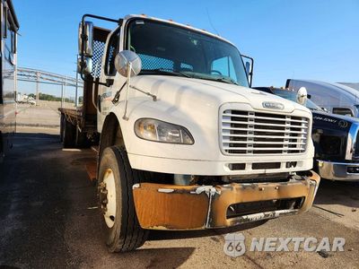 Czwarte zdjęcie samochodu z boku: 2016 FREIGHTLINER BUSINESS CLASS M2 FLATBED TRUCK VIN:1FVHCYCY3GHHF7841 - miniatura