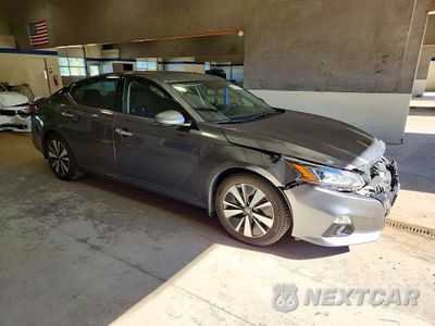 Czwarte zdjęcie samochodu z boku: 2019 NISSAN ALTIMA SV VIN:1N4BL4DV7KC212480 - miniatura