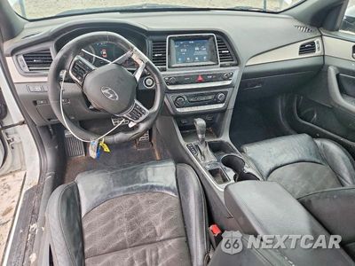 Zdjęcie 8 z 12 samochodu: 2018 HYUNDAI SONATA SPORT VIN:5NPE34AF3JH674770 - miniatura