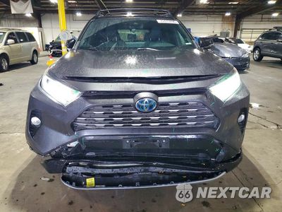 Piąte zdjęcie samochodu w środku: 2019 TOYOTA RAV4 XSE VIN:JTMEWRFVXKJ022936 - miniatura