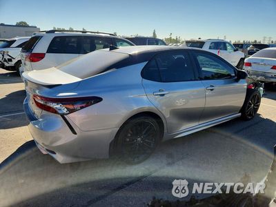 Trzecie zdjęcie samochodu z tyłu: 2021 TOYOTA CAMRY XSE VIN:4T1K31AK2MU024896 - miniatura
