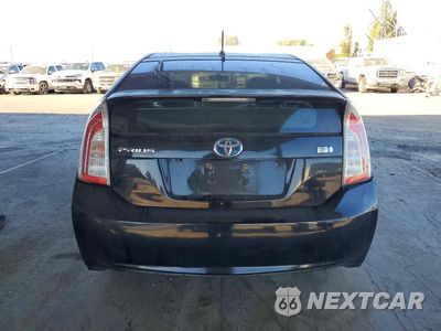 Zdjęcie 6 z 12 samochodu: 2015 TOYOTA PRIUS TWO VIN:JTDKN3DU0F0467968 - miniatura