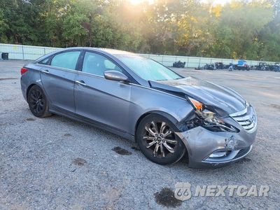 Czwarte zdjęcie samochodu z boku: 2011 HYUNDAI SONATA LIMITED 2.0T VIN:5NPEC4AB4BH185812 - miniatura