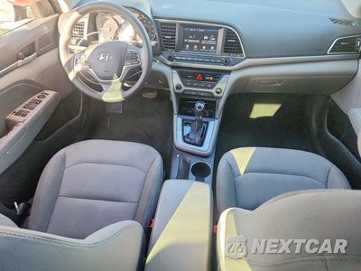 Zdjęcie 8 z 12 samochodu: 2018 HYUNDAI ELANTRA SEL VIN:5NPD84LF8JH335044 - miniatura