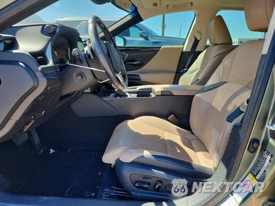 Zdjęcie 7 z 13 samochodu: 2019 LEXUS ES 300H VIN:JTHB21B12K2005513 - miniatura