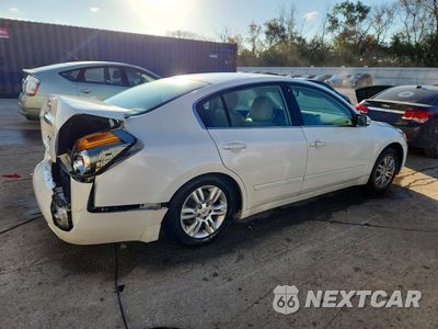 Trzecie zdjęcie samochodu z tyłu: 2012 NISSAN ALTIMA 2.5 VIN:1N4AL2AP0CN409826 - miniatura