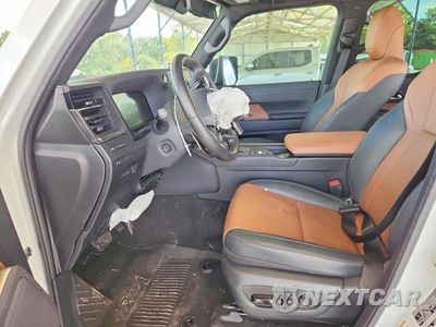 Zdjęcie 13 z 26 samochodu: 2024 LEXUS GX 550 PREMIUM+ VIN:JTJTBCDX0R5025977 - miniatura
