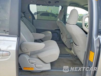 Zdjęcie 11 z 13 samochodu: 2012 TOYOTA SIENNA LE VIN:5TDKK3DC3CS241108 - miniatura