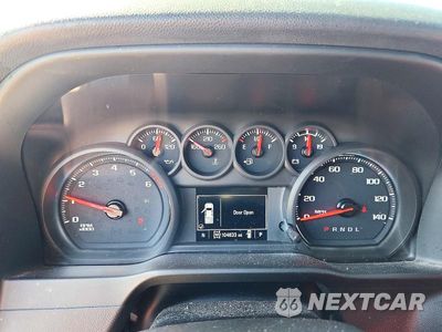 Zdjęcie 9 z 12 samochodu: 2021 CHEVROLET SILVERADO K1500 TRAIL BOSS CUSTOM VIN:1GCPYCEF8MZ168864 - miniatura