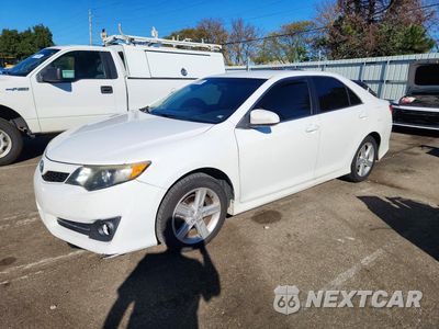 2014 TOYOTA CAMRY SE 4T1BF1FK4EU395348 - główne zdjęcie licytacji z USA - miniatura